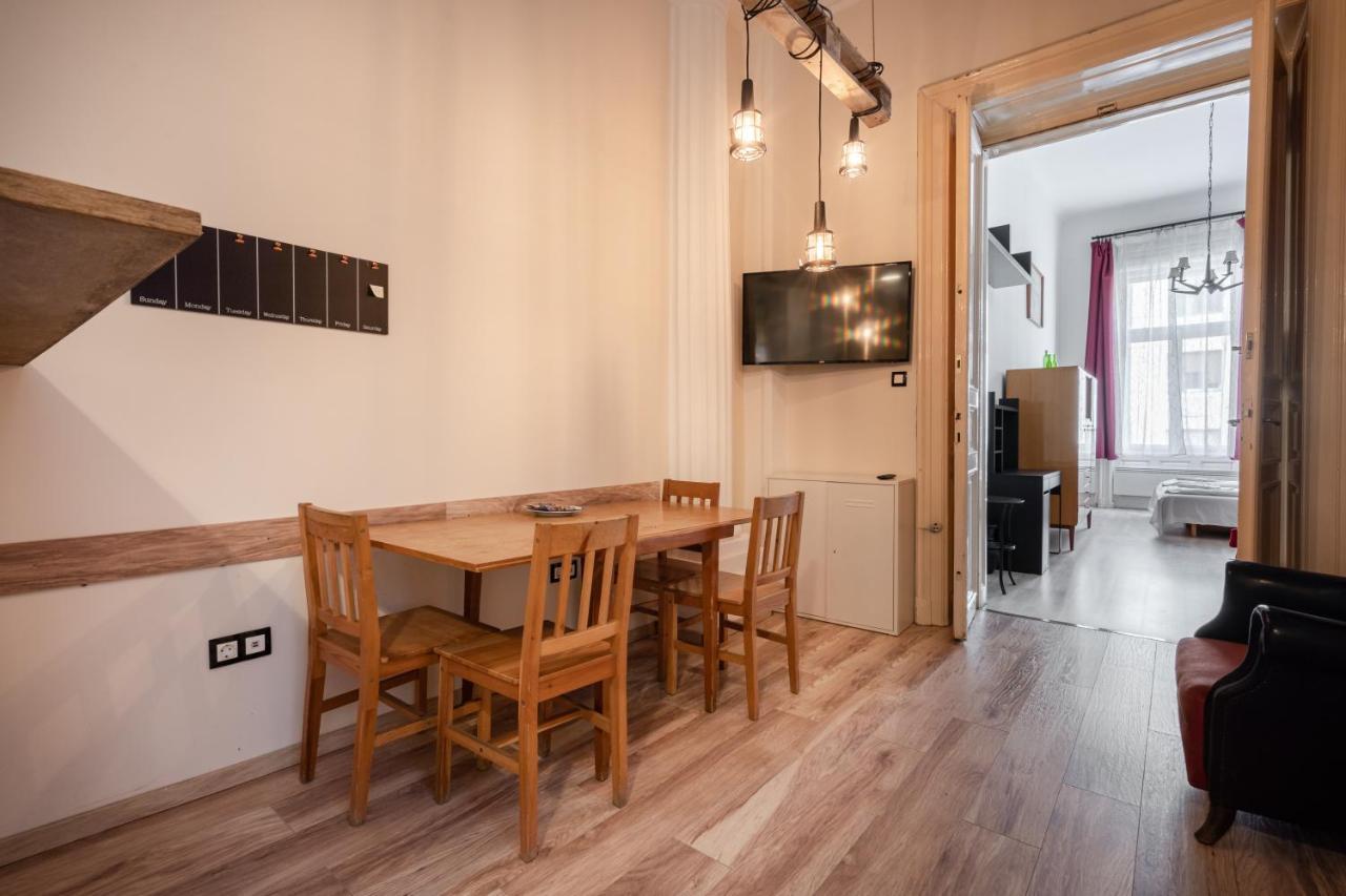 Retro Rebel Mode Apartment Budapest Kültér fotó